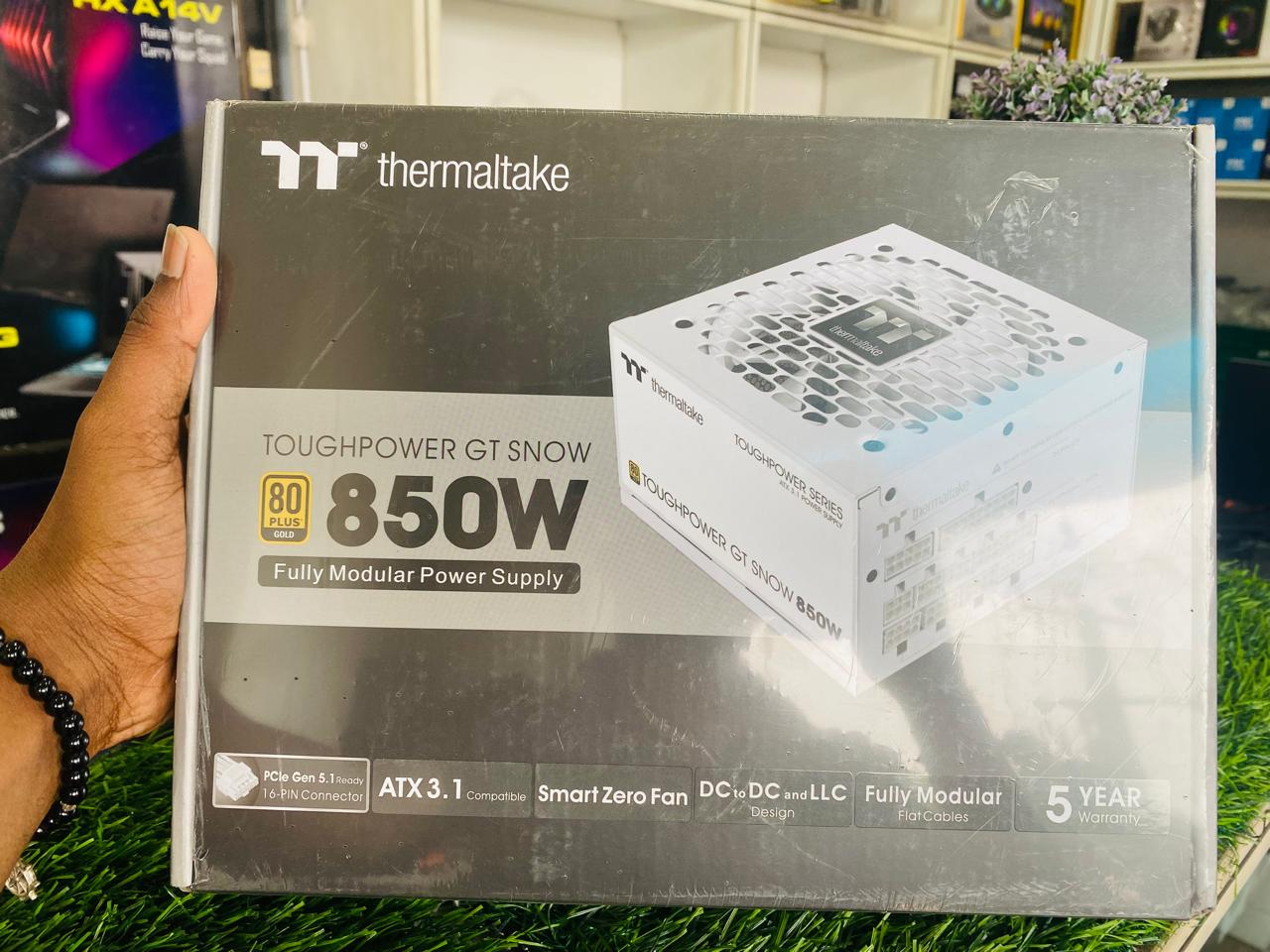 Thermaltake Toughpower GT 850w 80 Plus Gold Fully Modular Snow